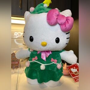 Hello Kitty Christmas Tree Greeter